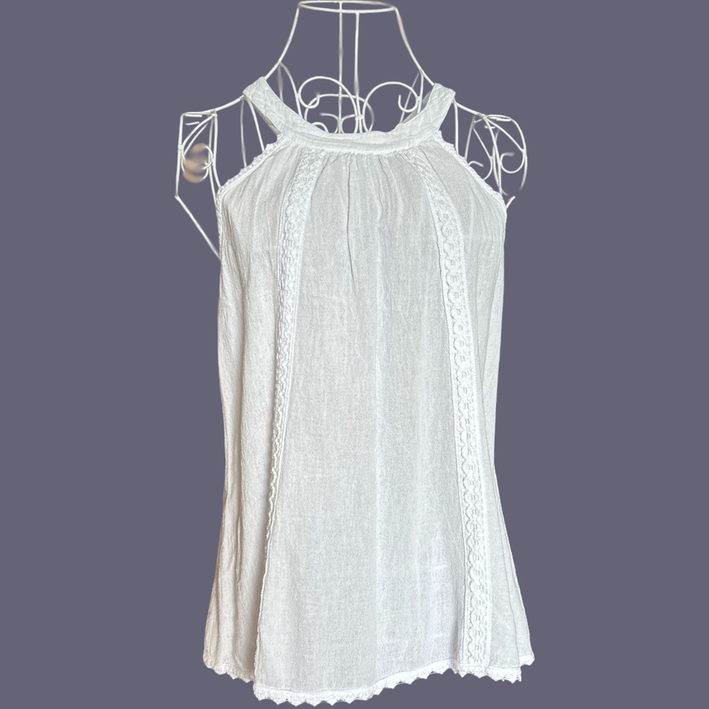 Women’s Lace Trim Halter Top with Keyhole Button Closure - S/M, New with Tags - Picture 3 of 6